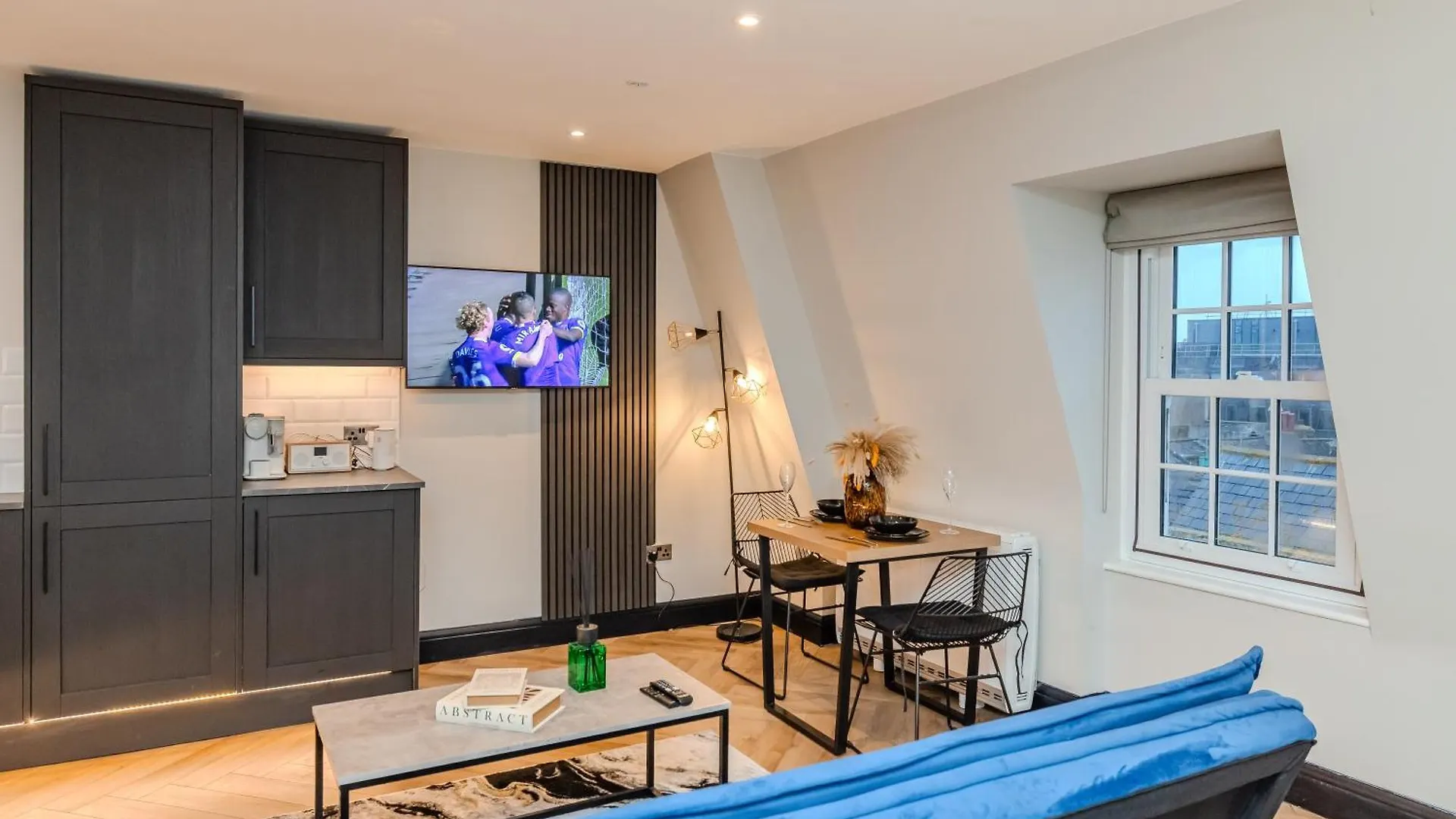 Prefect Studio Apartment At Central Brighton Next To Beach